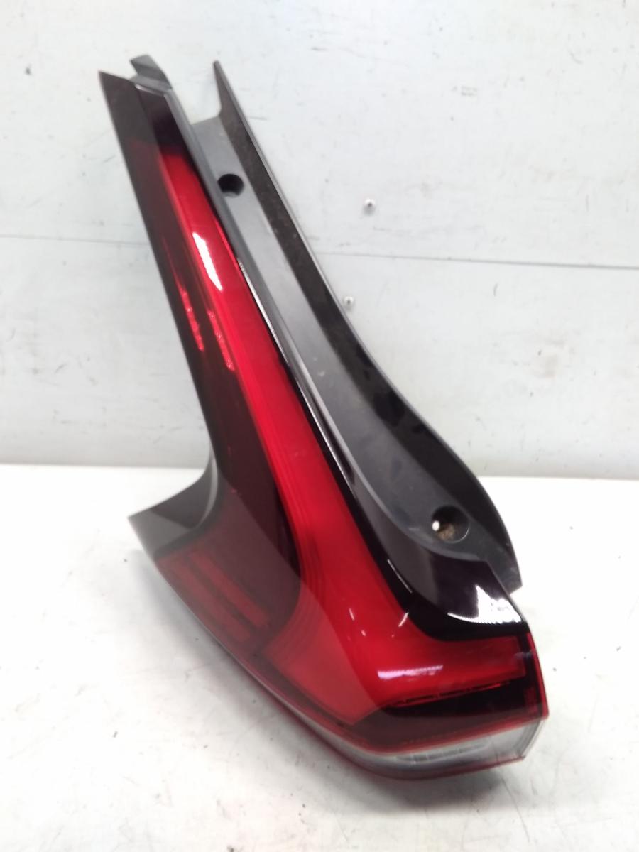 Mitsubishi Eclipse Cross original R&uuml;ckleuchte Schlussleuchte links LED 8330B327