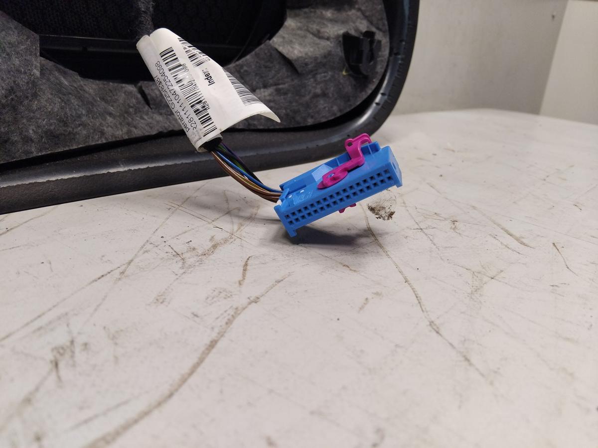 Audi A8 4H orig T&uuml;rverkleidung vorn rechts Leder Alcantara Memory Ambient BJ2015