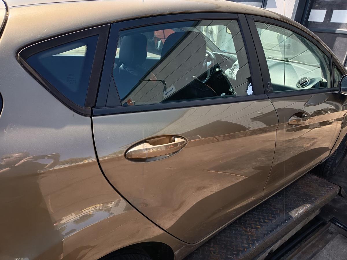Ford Fiesta VI original T&uuml;r hinten rechts Castano-Braun Metallic Baujahr 2012
