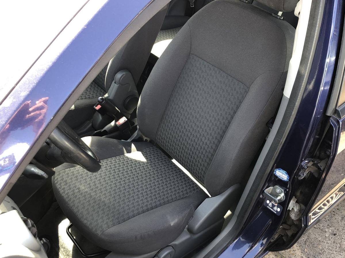 Ford Fusion JU2 Sitz vorn links Fahrersitz Stoff ohne Heizung Autositz
