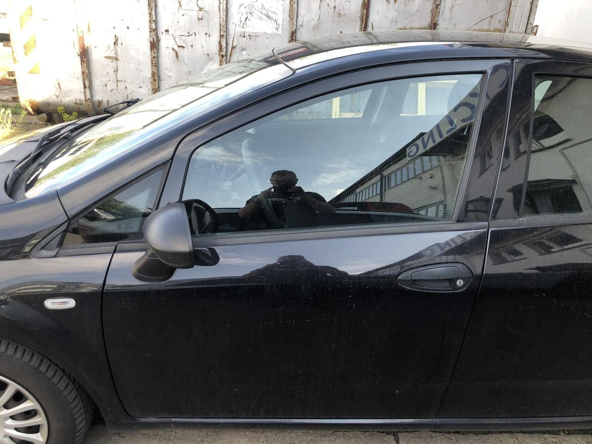 Fiat Punto EVO 199 T&uuml;r vorn links Fahrert&uuml;r 5 t&uuml;rer Roh 876 Nero Mille Miglia