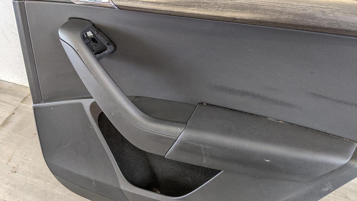 Skoda Octavia 5E Scout T&uuml;rverkleidung hinten rechts 5E0867198