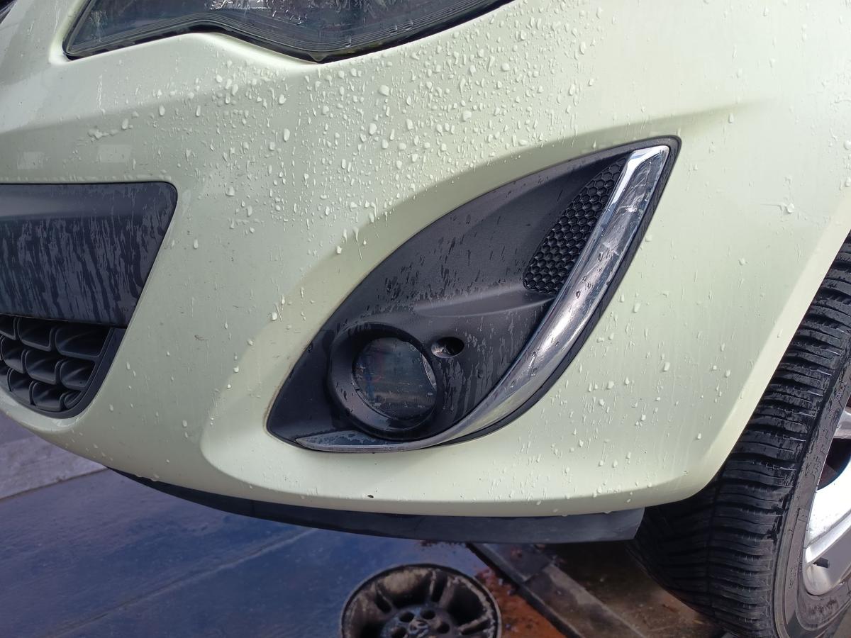 Opel Corsa D Sto&szlig;stange F&auml;nger vorn Front Facelift Z30R Guacamolewei&szlig; Bj 2012