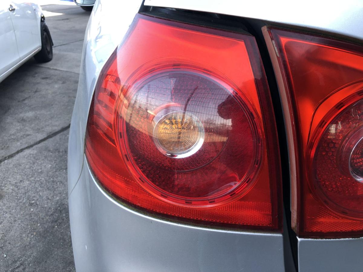 VW Golf 5 V 1K R&uuml;ckleuchte links R&uuml;cklicht Heckleuchte f&uuml;r 3 und 5 t&uuml;rer
