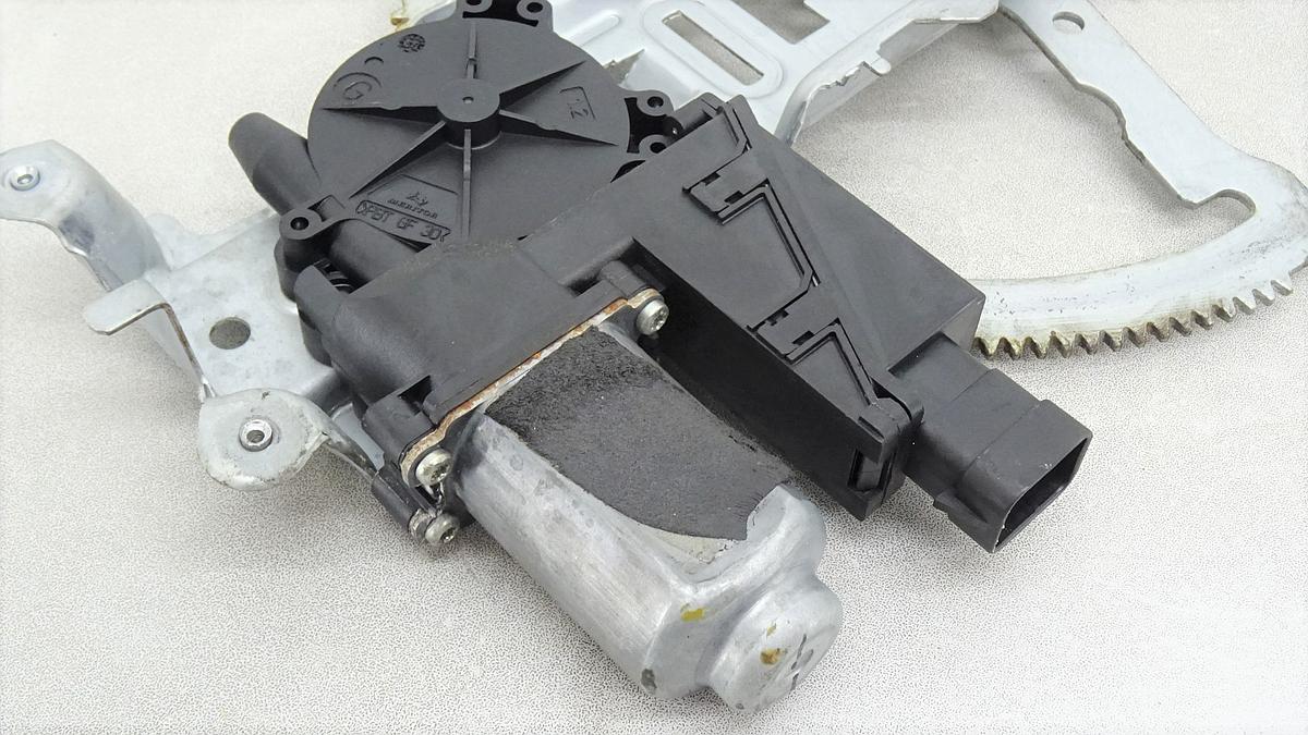 Opel Corsa C Fensterheber vorn rechts 13173066 13173074 Bj2003 inkl Motor 5 Türig