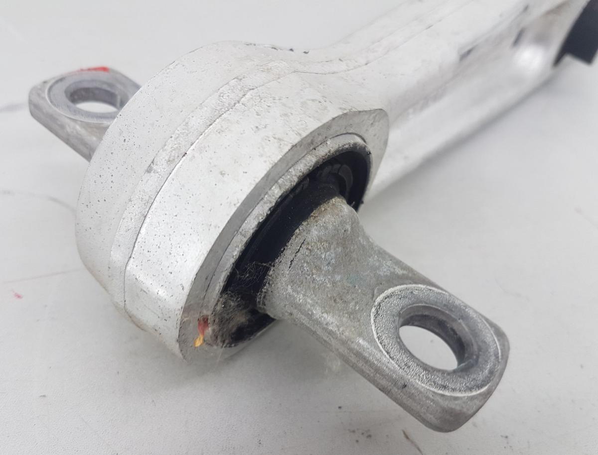Tesla Model Y Querlenkersatz vorn links Satz Querlenker Bj2022 1044321-00-J
