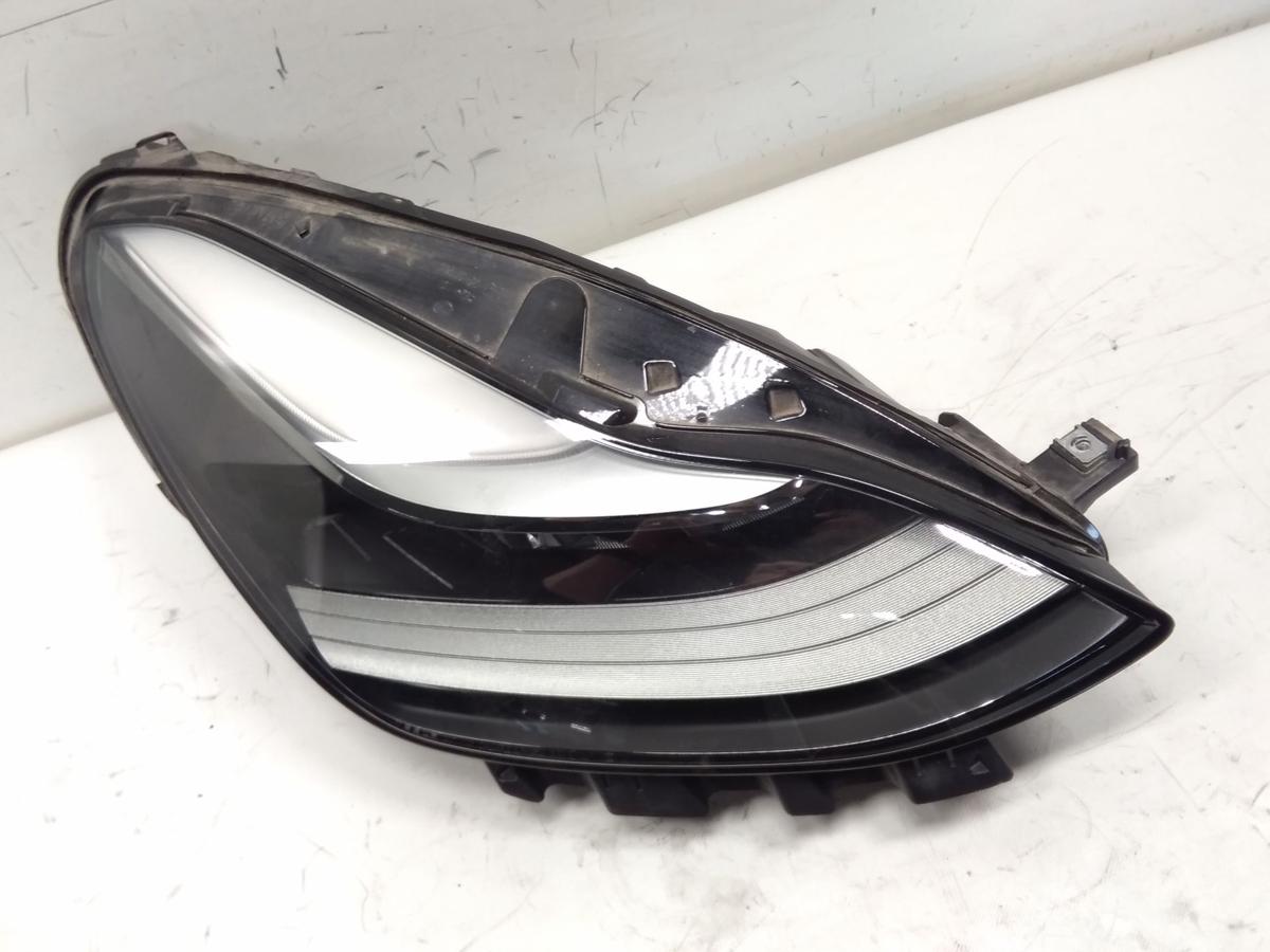 Tesla Model Y original LED-Scheinwerfer rechts Hella BJ2023 151495300D