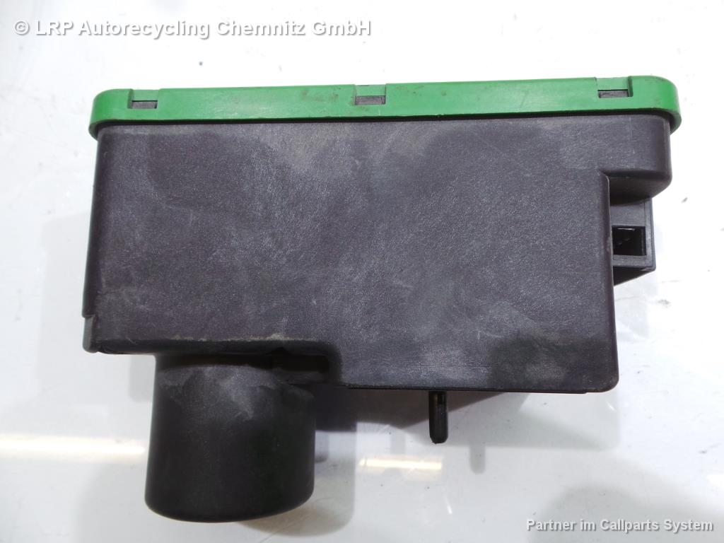 VW Golf 3 III BJ 1994 ZV Pumpe Zentralverriegelung 3A0962257 Hella