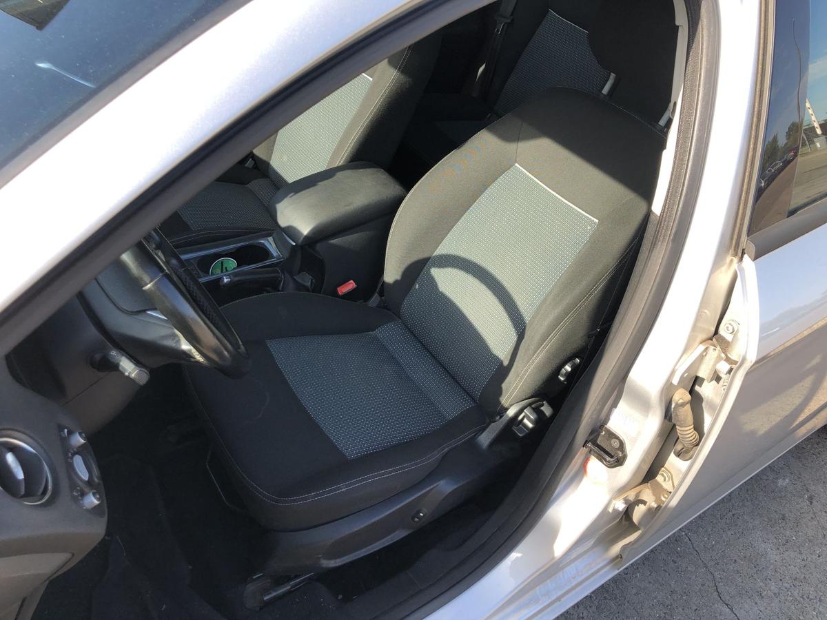 Ford Mondeo MK4 BA7 Turnier Sitz vorn links Stoffsitz Autositz mit Heizung