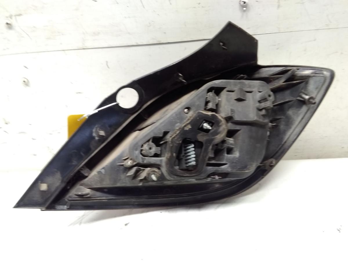 Opel Astra H original R&uuml;ckleuchte Schlussleuchte links 5t&uuml;rig Flie&szlig;heck BJ2005