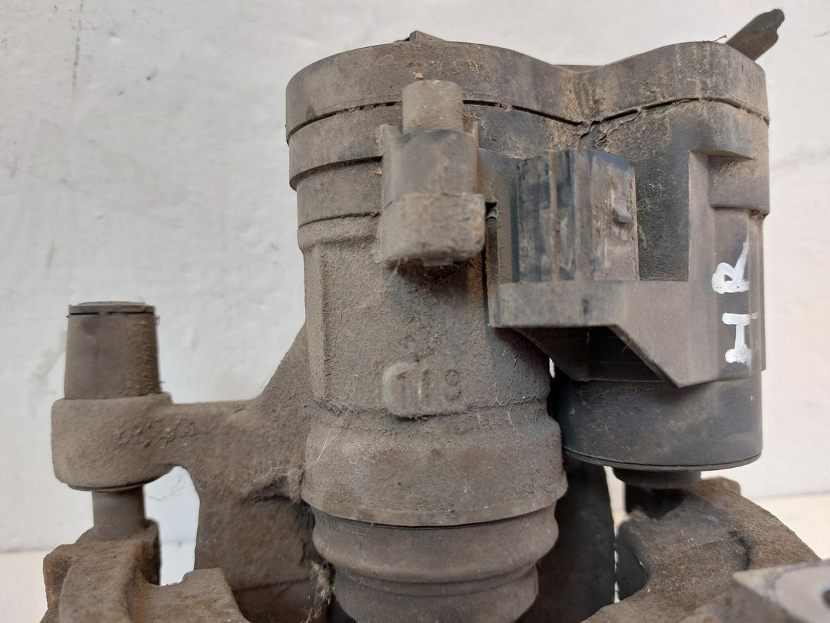 VW Passat 3G B8 Bremssattel hinten rechts Bremszange elek Parkbremse 300mm