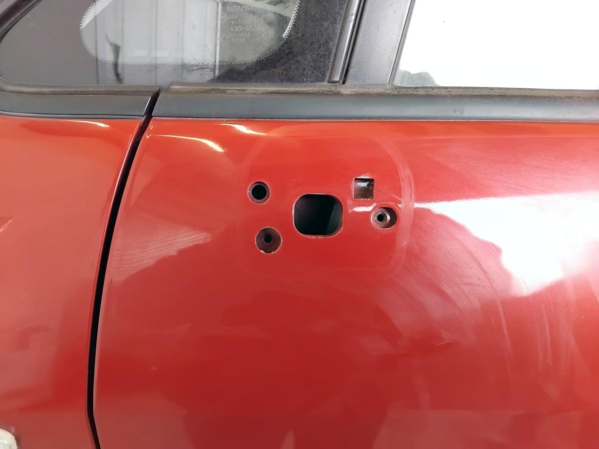 Nissan Tiida C11 T&uuml;r vorn links Fahrert&uuml;r BJ2009 NAC New Red Metallic 5-t&uuml;rig