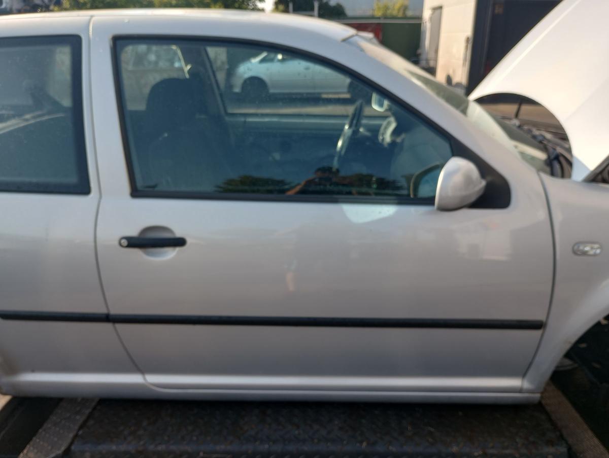 VW Golf IV 4 Limo 3türer orig Tür rechts Beifahrer Roh LB7Z Satinsilber Bj 2000