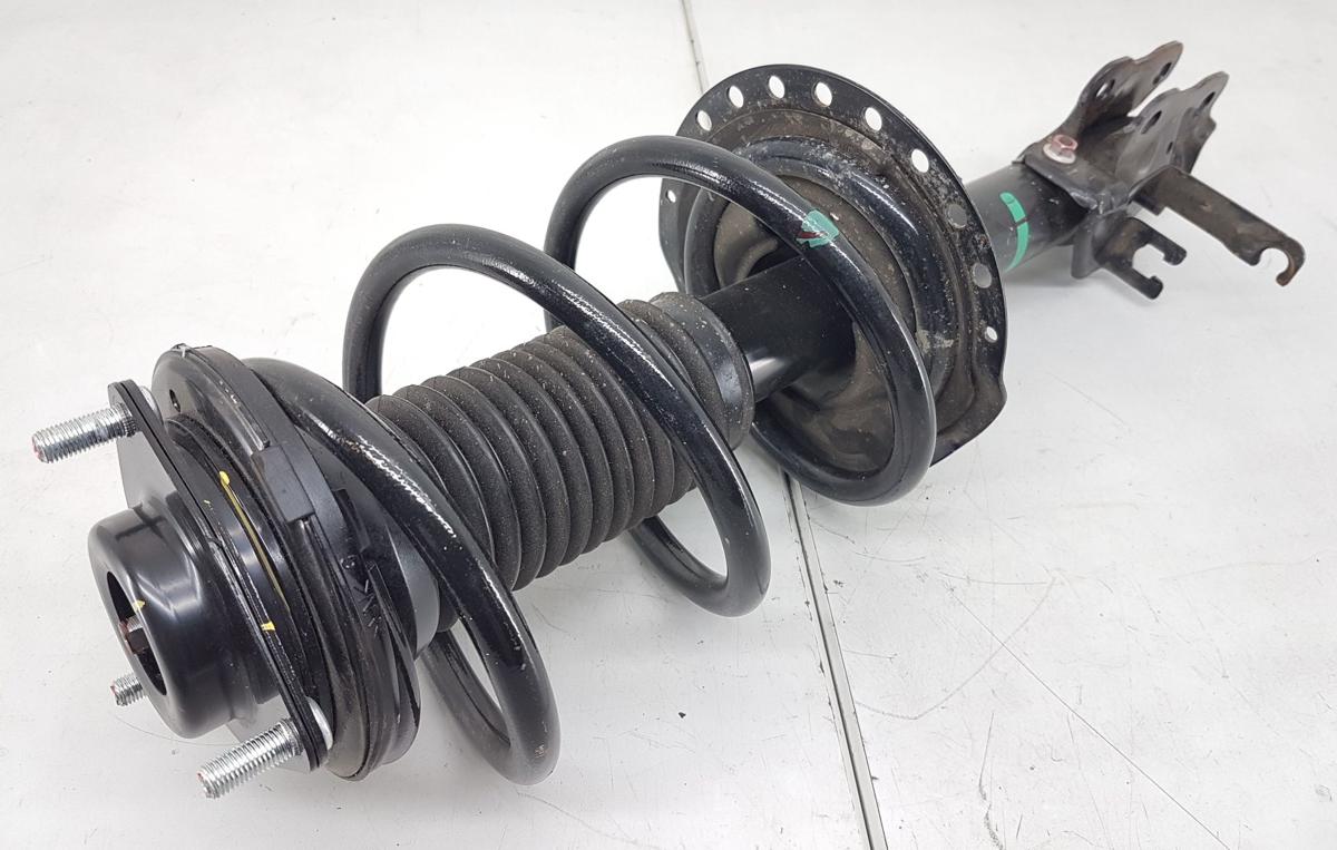 Mitsubishi Eclipse Cross Federbein vorn links Bj2023 54303W080P 2,4 72kw Allrad