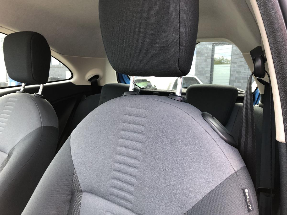 Ford KA RU8 Sitz vorn links Fahrersitz Stoff Heizung Höhenverstellung Autositz
