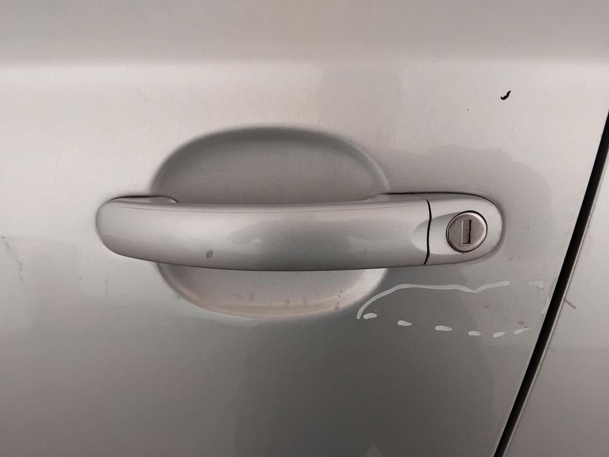 VW Jetta 5 Golf 5 Variant 1K2 T&uuml;r vorn links Fahrert&uuml;r LA7W reflexsilber BJ2007