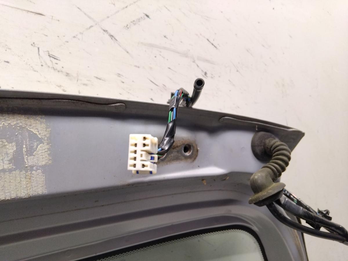 Mitsubishi Colt CJ0 Heckklappe A69 Satellitsilber inkl. Heckscheibe BJ1996