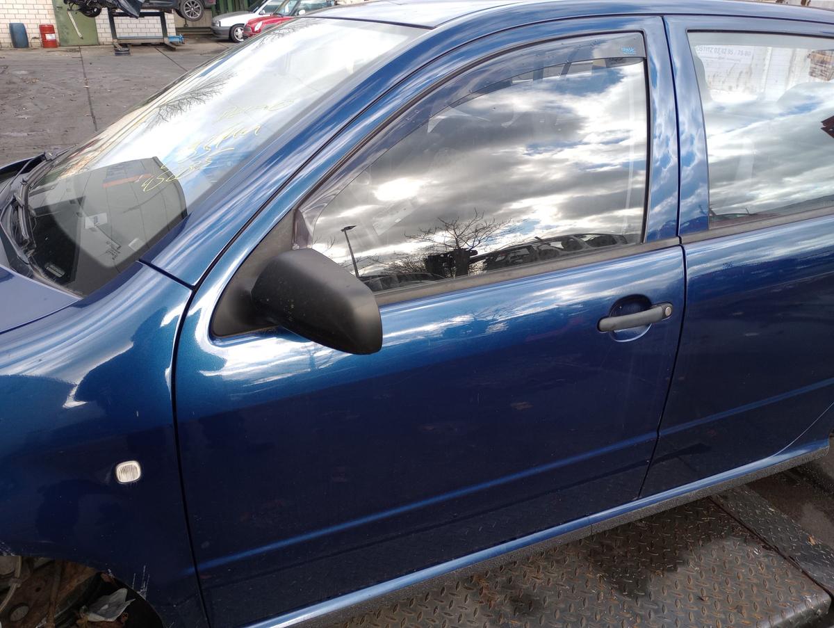 Skoda Fabia 6Y original Tür vorne links F5Q Blau Baujahr 2006 Skoda Fabia 6Y original Tür vorne links F5Q Blau Baujahr 2006