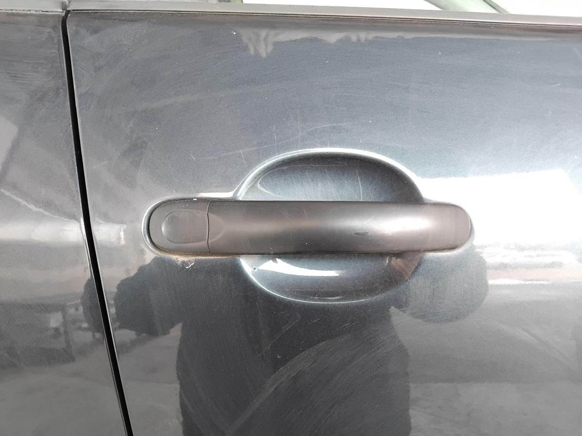 VW Golf Plus 5M Tür vorn rechts Beifahrertür beschädigt BJ2005 LC5F Bluegraphitmetallic