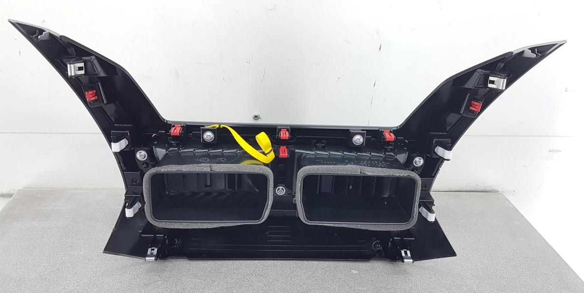 Mitsubishi Eclipse Cross Luftd&uuml;se mitte inkl Warnblinkschalter Bj2023 8002D032