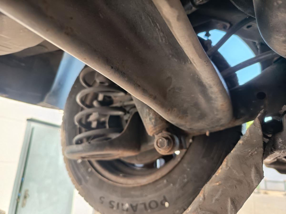 Hyundai i20 original Hinterachse Tr&auml;ger scheibengebremst 55100-1J050 Bj 2011