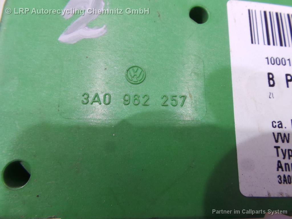 VW Golf 3 III BJ 1994 ZV Pumpe Zentralverriegelung 3A0962257 Hella