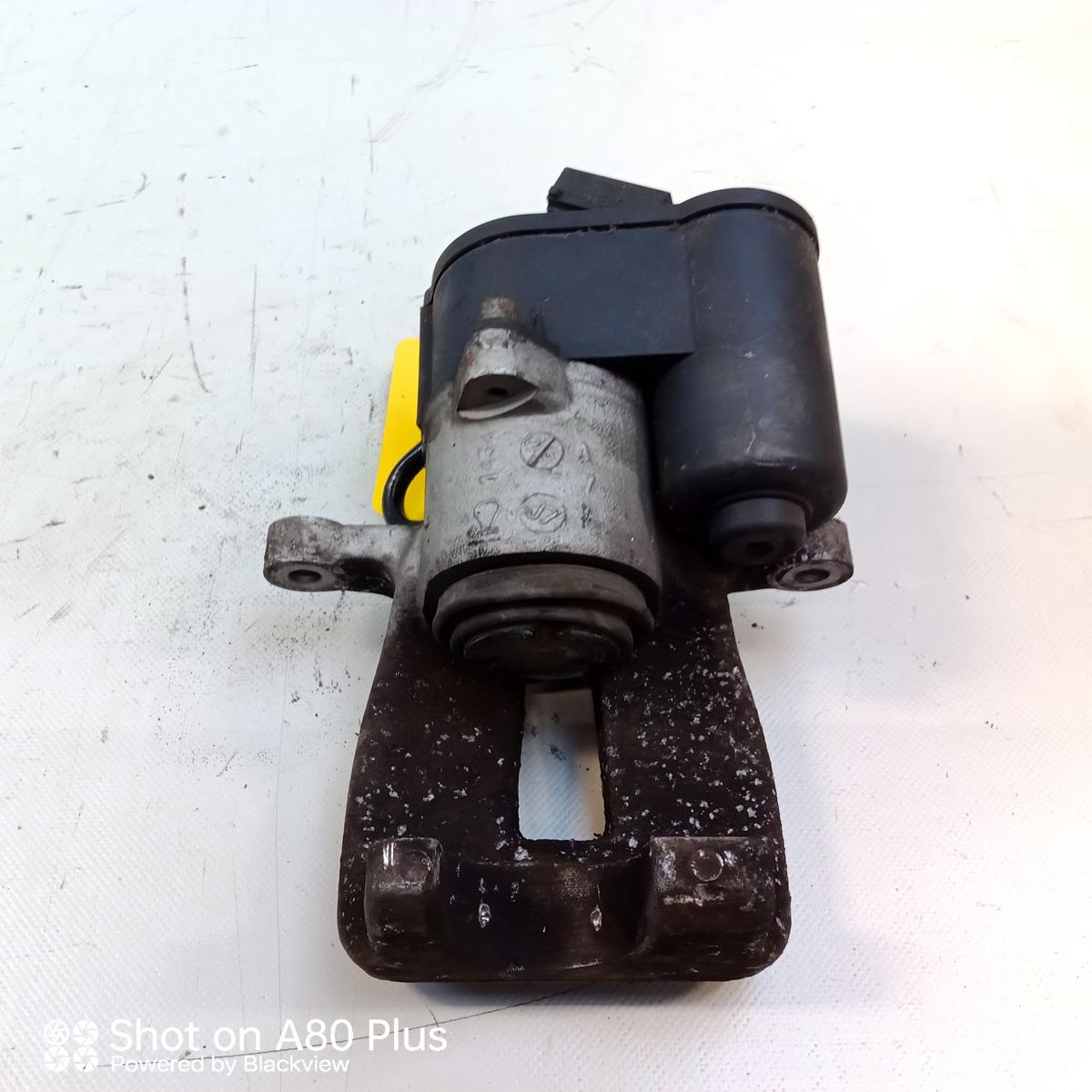 VW Passat 3C B6 Variant original Bremssattel Hinterachse rechts 282x12mm Bj.2009