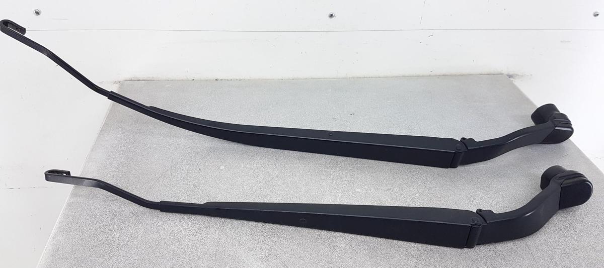 Mitsubishi Eclipse Cross Wischerarmsatz vorn Bj2023 Wischerarm rechts links