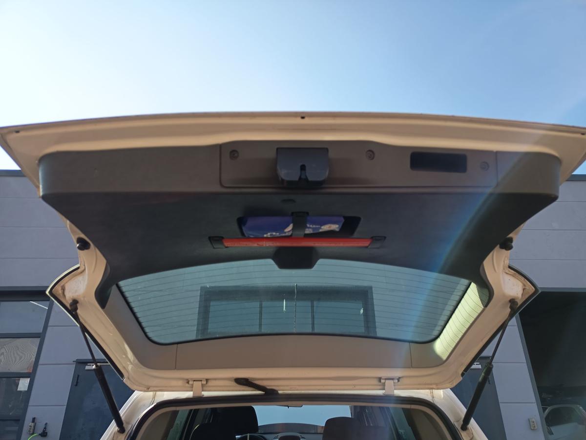 Opel Zafira B original Heckklappe mit Scheibe Z40R Weiss Baujahr 2009