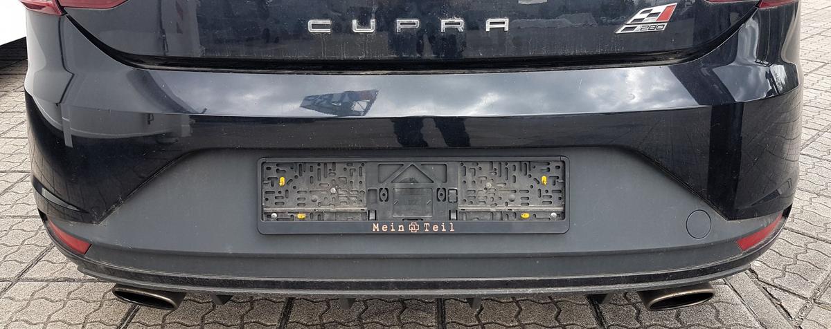 Seat Leon 5F Sto&szlig;stange Sto&szlig;f&auml;nger hinten in LZ9Y Phantomschwarz Met Bj2014 Limo