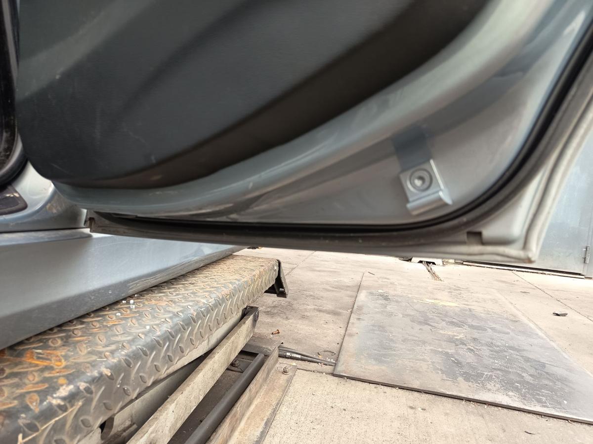 BMW E91 Touring original T&uuml;r hinten rechts Fond A34 Arktis vor LCI Bj 2006