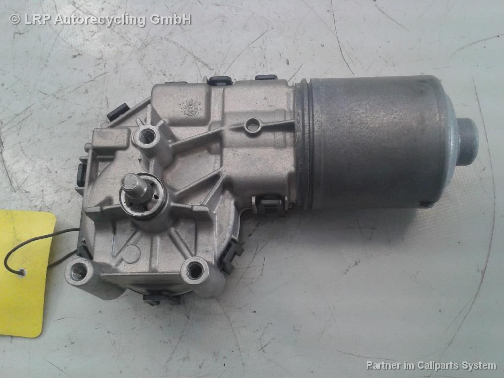 BMW 3-er E46 Compact BJ2002 Wischermotor vorn 67636914577 0390241712 BOSCH