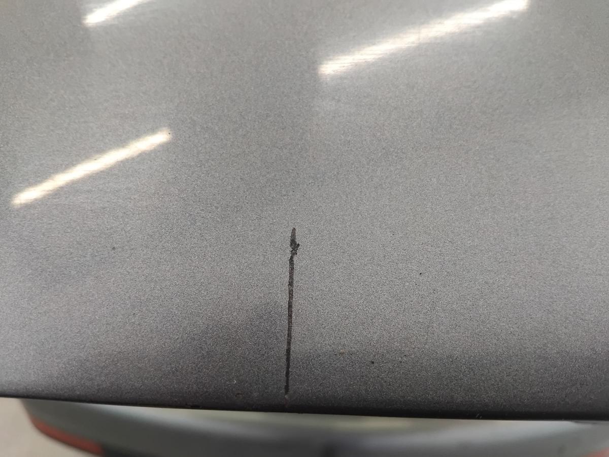 VW Touran 1T Heckklappe LD7X platingraumetallic mit Heckscheibe BJ2007