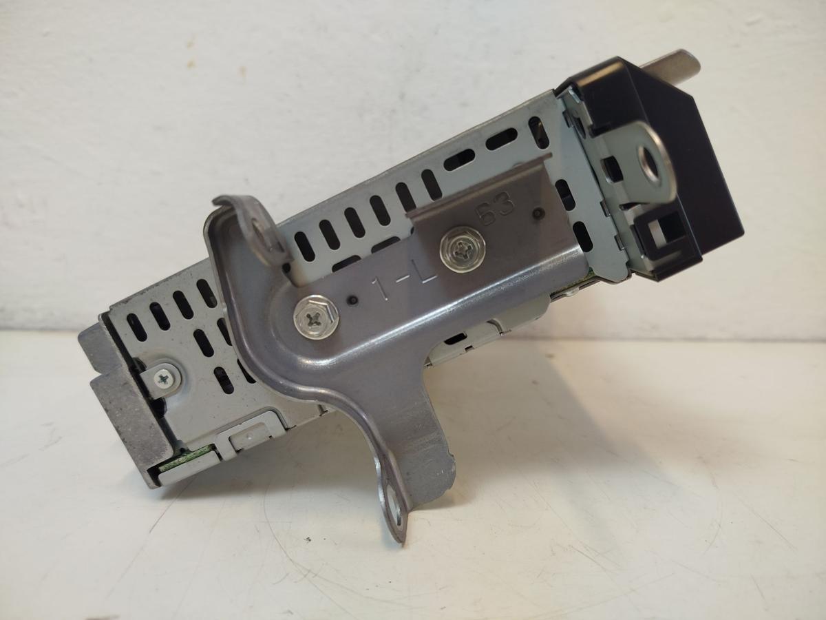 Toyota IQ Typ AJ Autoradio Radio mit CD Laufwerk OEM