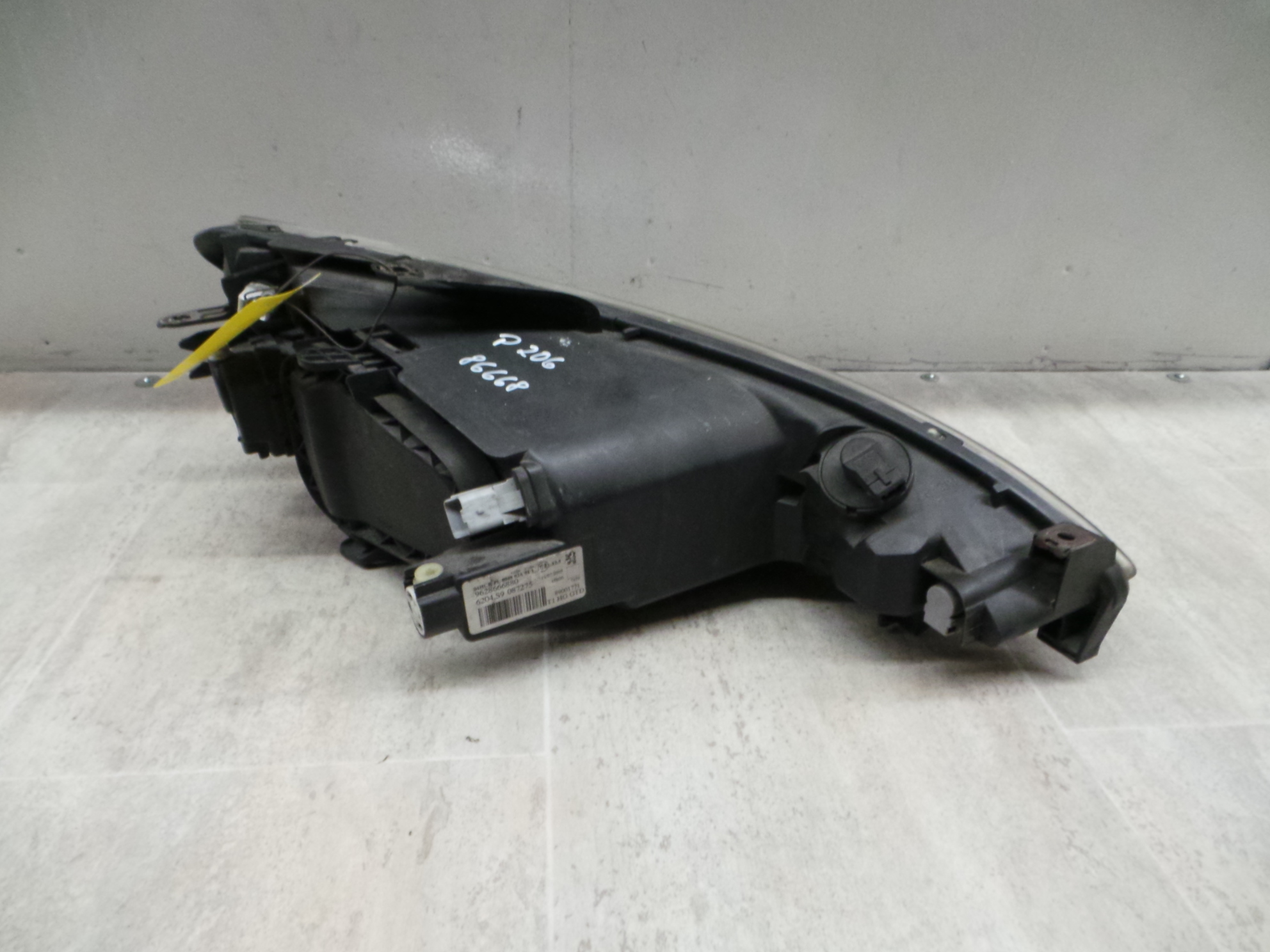 Peugeot 206 03-09 Scheinwerfer vorn links Lampe Valeo