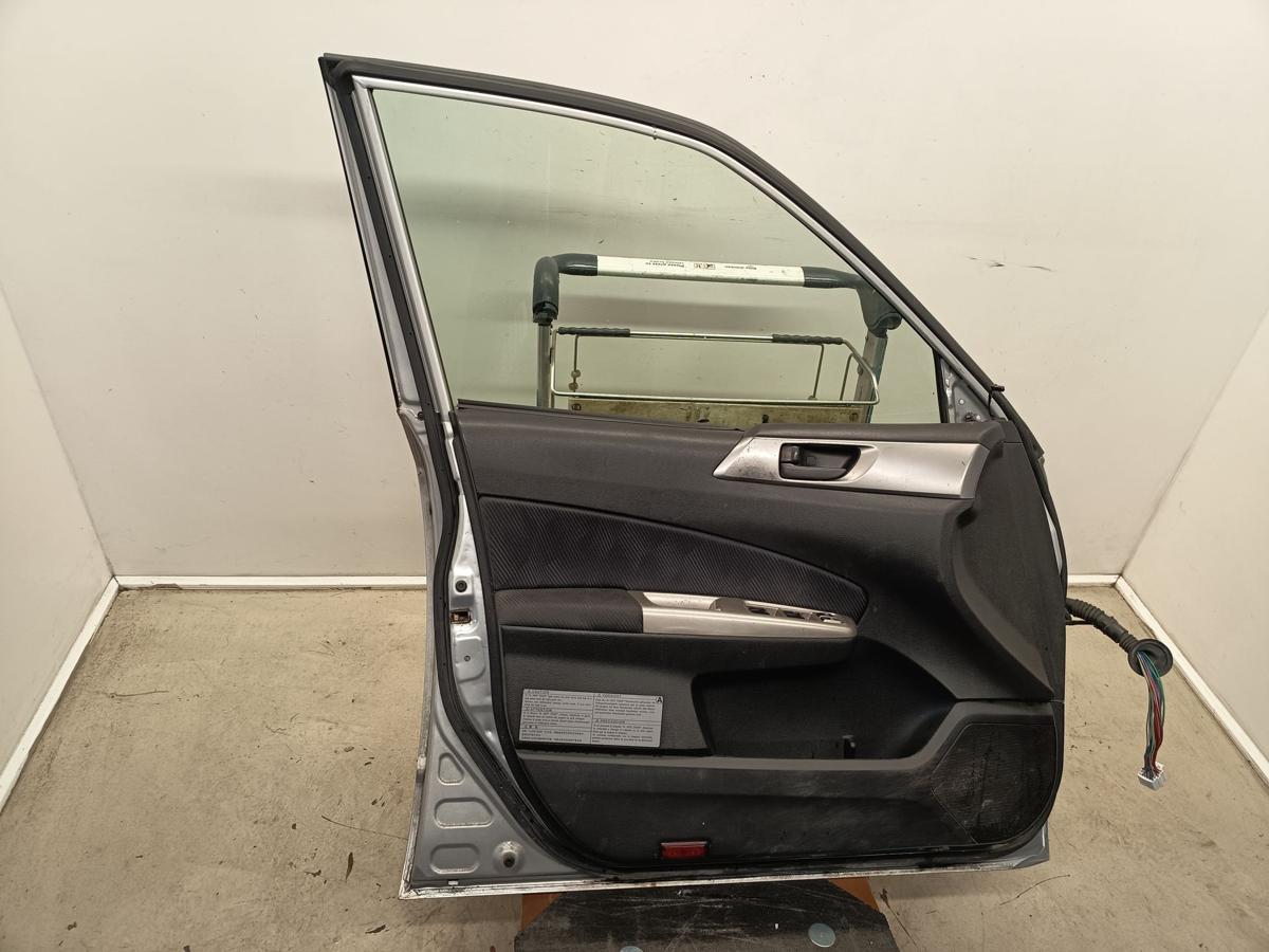 Subaru Forester SH original T&uuml;r vorne links C3S Spark Silver Bj 2008