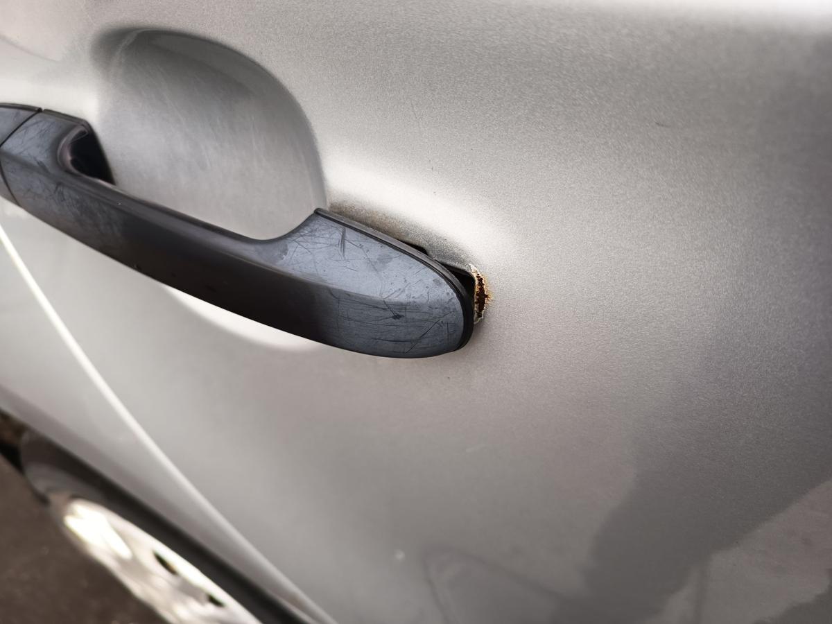 Hyundai i20 original T&uuml;r hinten rechts Fond FG Seek silver Bj 2012