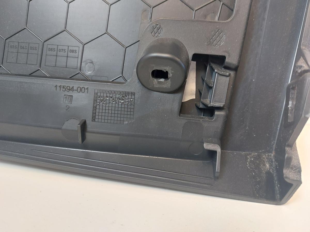 VW Golf 8 VIII CD Innenverkleidung Abdeckung Sicherungskasten Armaturenbrett