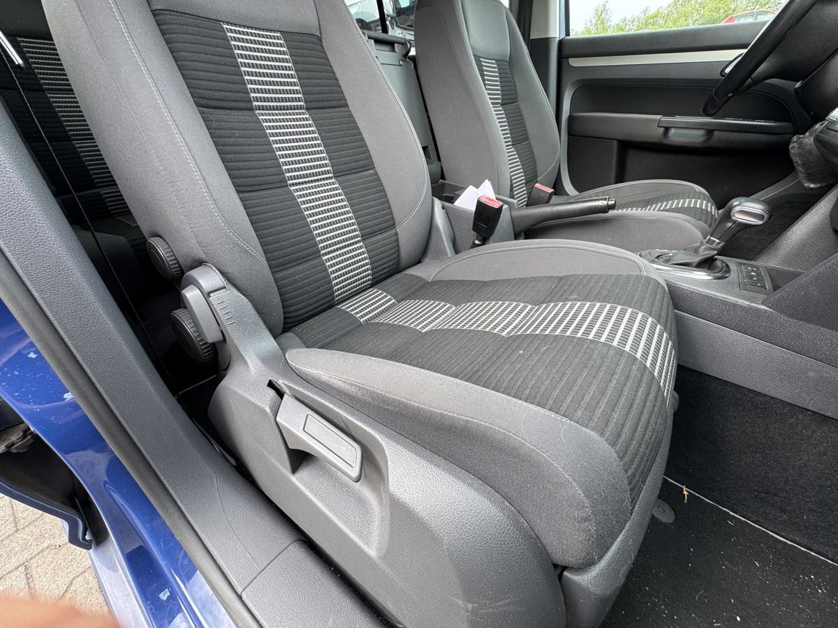 VW Touran 1T original Sitz vorn rechts Stoff Grau/Schwarz mit Sitzheizung Bj.2008