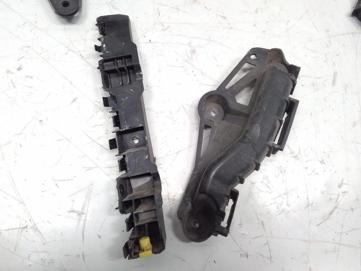 Opel Corsa E original Satz F&uuml;hrungen Halter Sto&szlig;f&auml;nger Sto&szlig;stange hinten Bj.2016