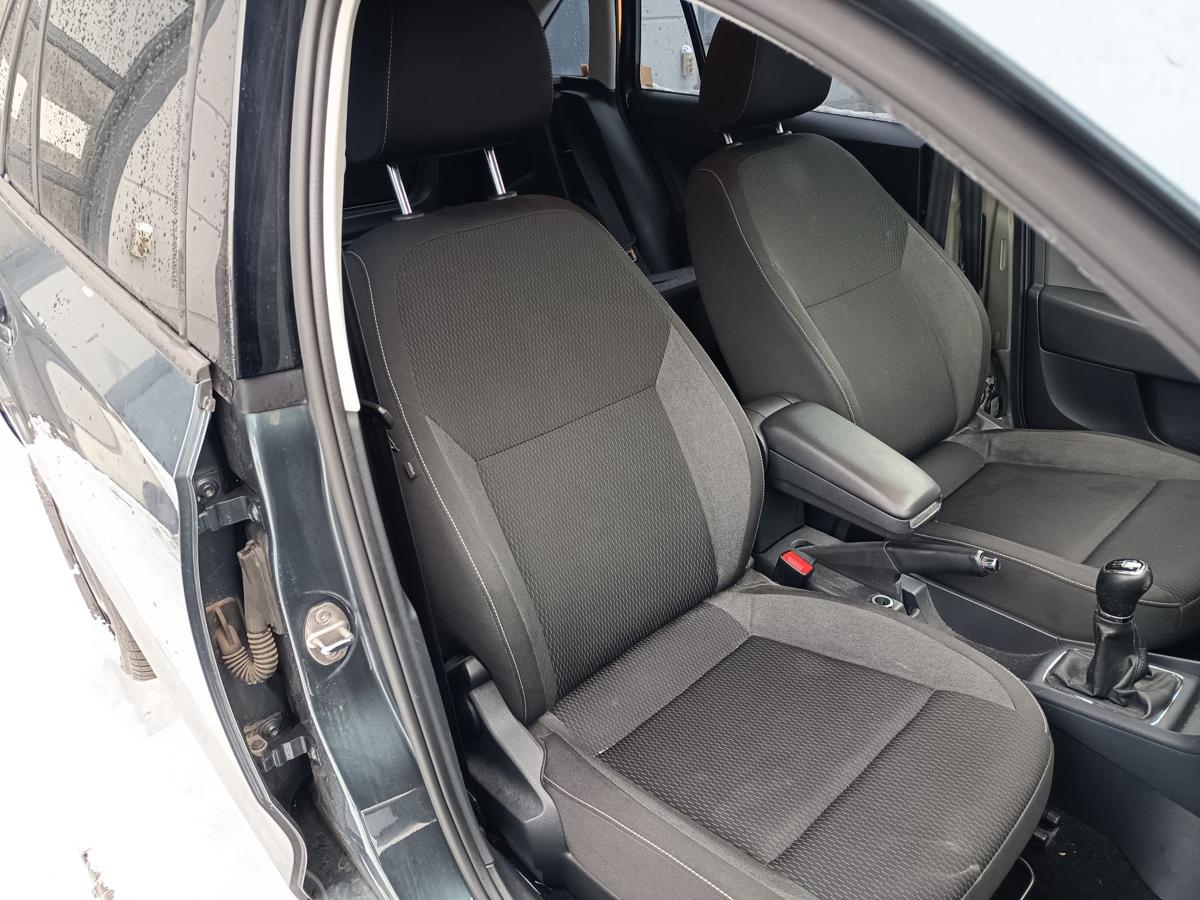 Skoda Rapid original Sitz vorne rechts Stoff Sitzheizung Baujahr 2016