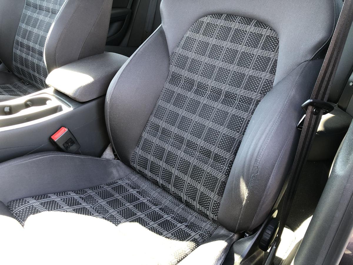 Audi A5 8T Sportback Fahrersitz Sport Sitz vorn links Stoff mit Heizung