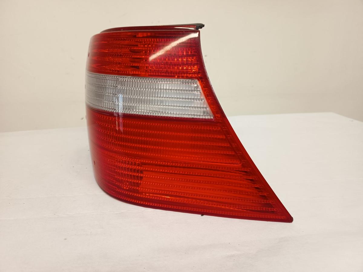 VW Golf IV 1J orig Rückleuchte Schlusslicht hinten rechts Beifahrerseite Bj 2003