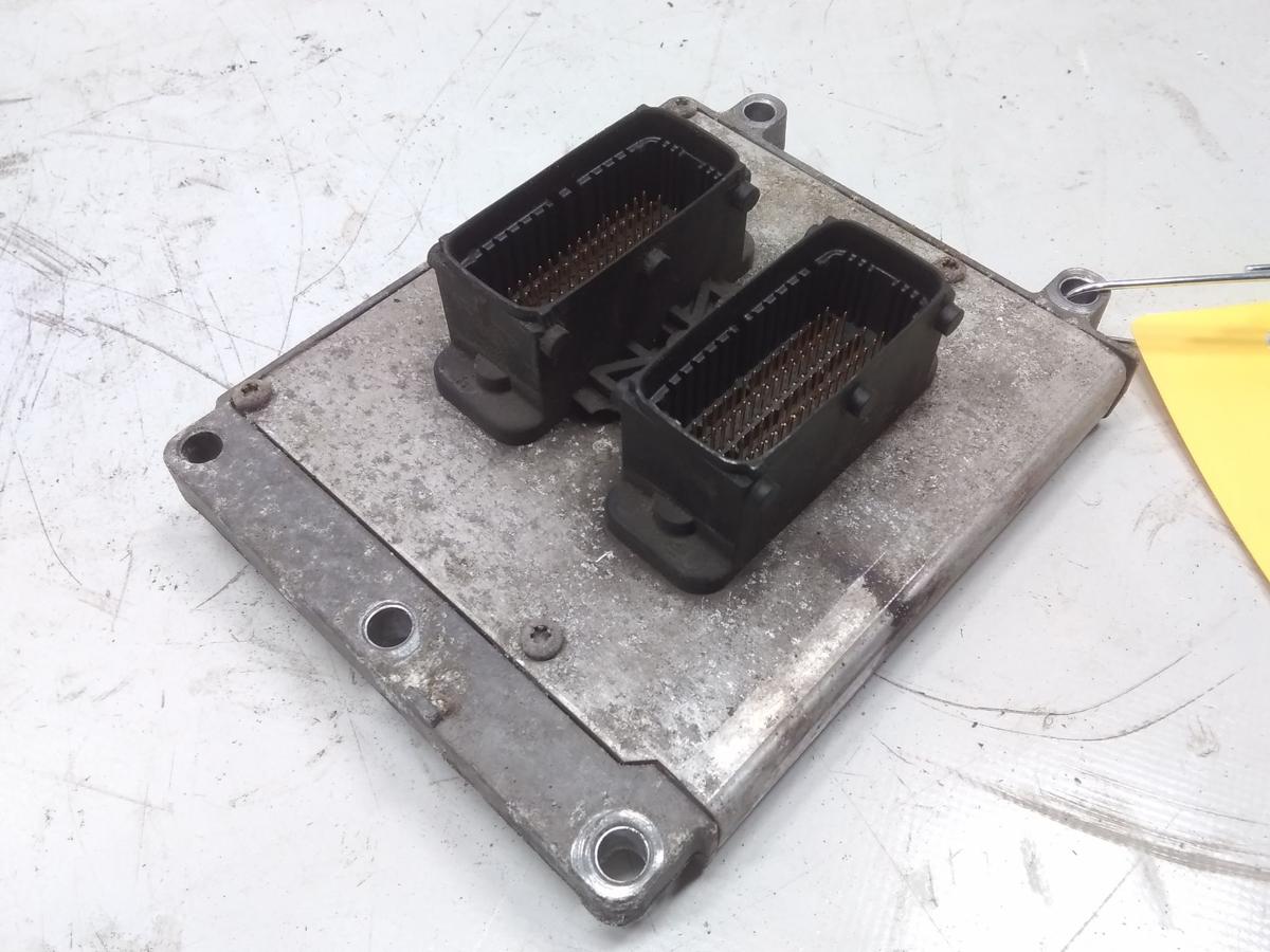 Opel Vectra C original Steuerger&auml;t Motor 12571664AV 2.2 108kw Z22SE BJ2002