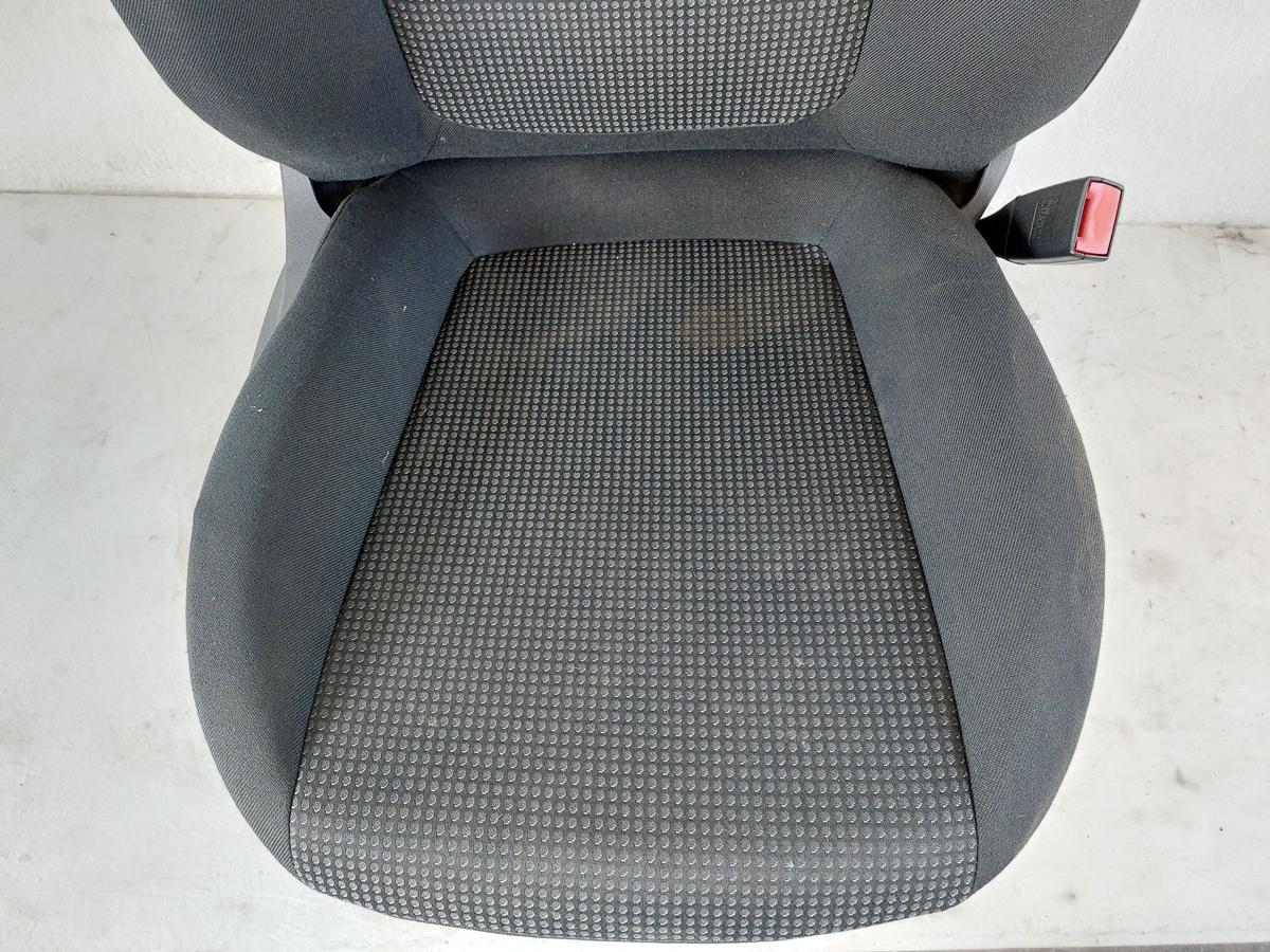 Opel Corsa D Beifahrersitz Sitz Autositz vorn rechts Stoff 5 Türer