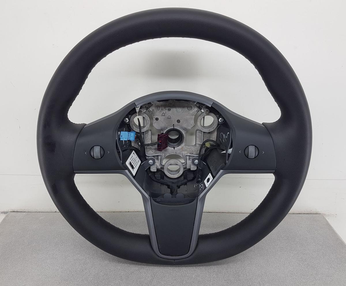 Tesla Model Y Lederlenkrad Lenkrad Bj2022 1626599-00-B