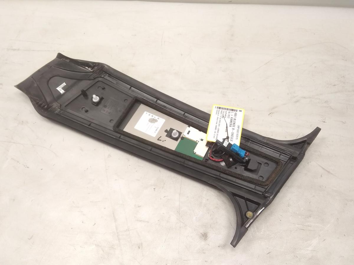 Tesla Model Y original Blende B-Säule links 1506885-00-G mit Kamera Bj.2022