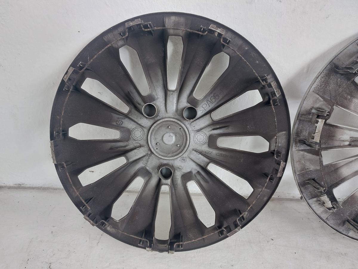 VW Golf 7 VII AU 5G Satz original Radkappen Radzierblenden in 15 Zoll