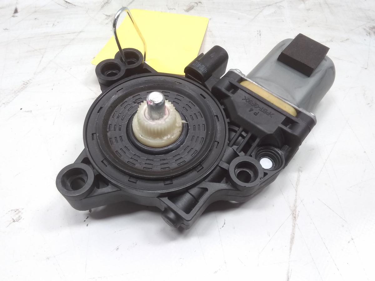 Hyundai i30 Kombi GD original Fensterhebermotor hinten rechts BJ2015