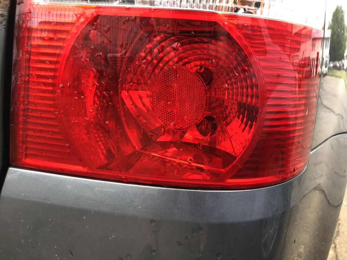 VW Touran 1T Rückleuchte rechts Rücklicht Heckleuchte Schlusslicht bis 2006
